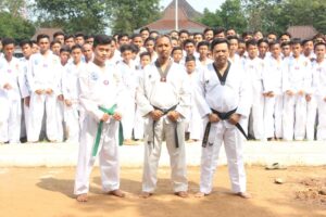 Ekskul Taekwondo (2)
