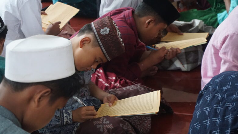 Perhatian terhadap Ilmu dan Pengajaran